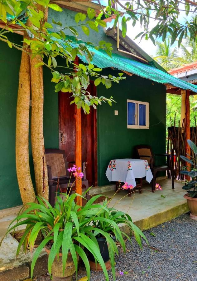 Helena Holiday Cottage Dikwella Exterior foto